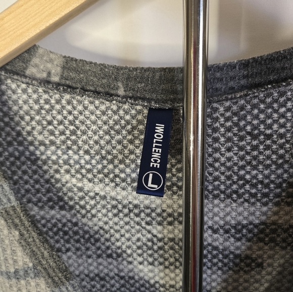 IWOLLENCE Women's Waffle Knit Tunic Blouse - Camo, Size Large - Picture 3 of 7